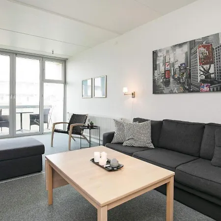 Apartamento 6 Person On A In *