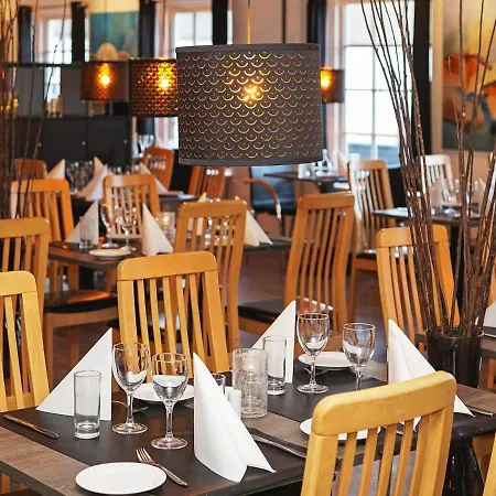 Appartamento 6 Person On A In *